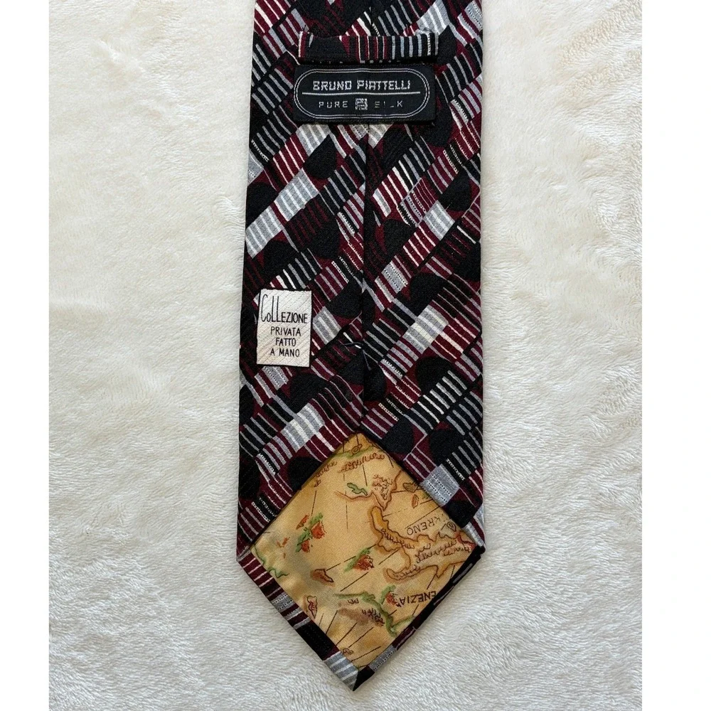Bruno Piattelli Burgundy Geometric Silk Necktie Men OS Excellent